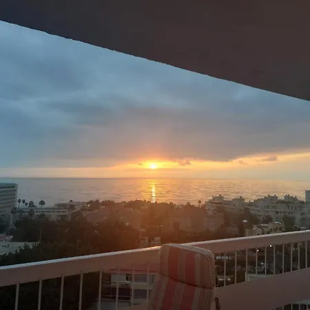 Carihuela Amazing Sea View トレモリノス